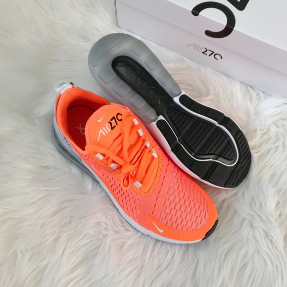 Nike women’s air max 270 sneakers - Picture 5 of 6